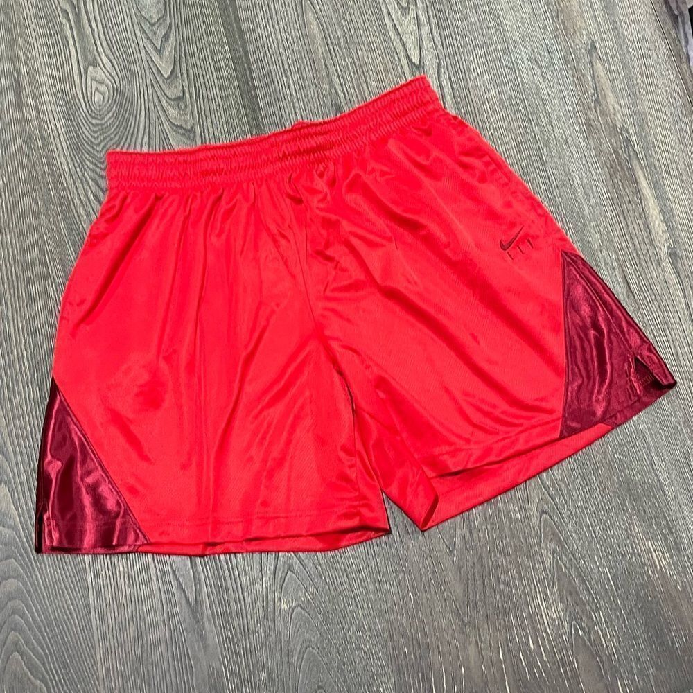 NWT Nike Dri-FIT ISoFly Basketball Shorts Elastic Waistband Swoosh Logo Red XL